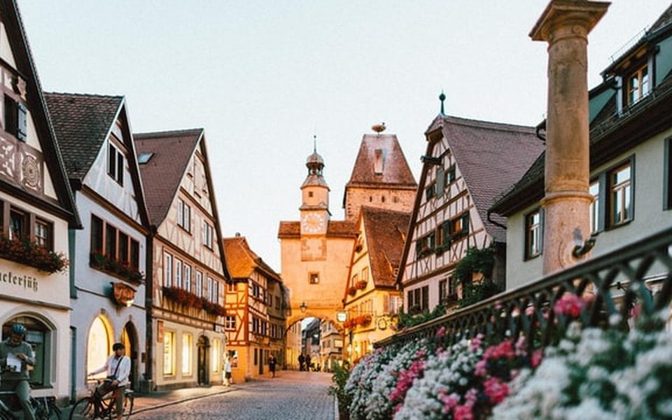European destinations with cheap round trip flights from Canada